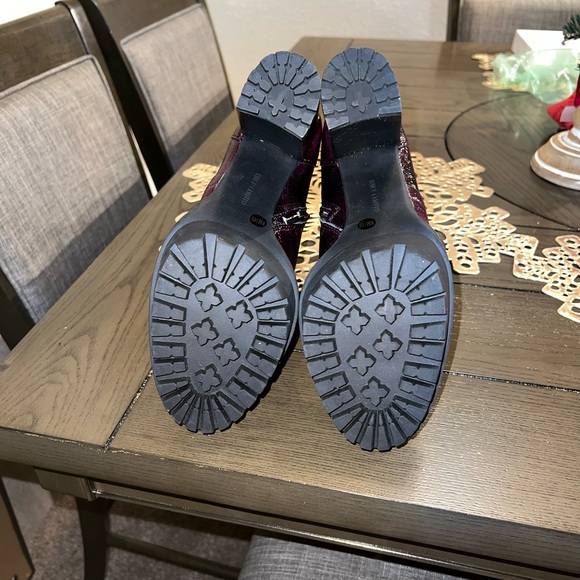 Vince Camuto Ermania High Heel Combat Ankle Boot - Picture 5 of 6